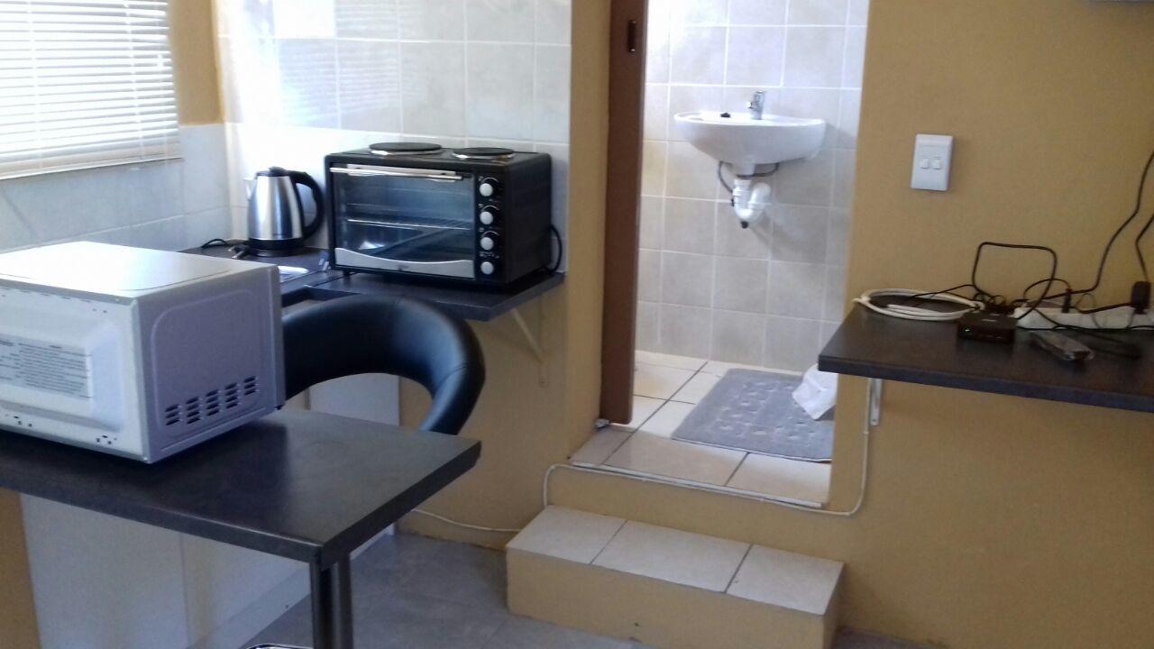 Let Us Accomodation Ист-Лондон Экстерьер фото